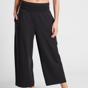 Athleta Free Flow Culotte — pockets!